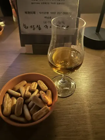위스키와 과자 — 곁혼술바 구월점, 92_0123_님 사진